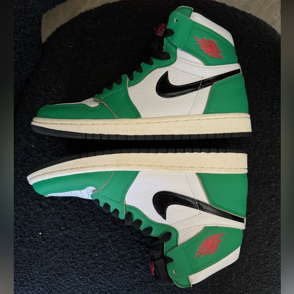 Authentic Women’s Air Jordan 1 Retro High OG Lucky Green Sneakers